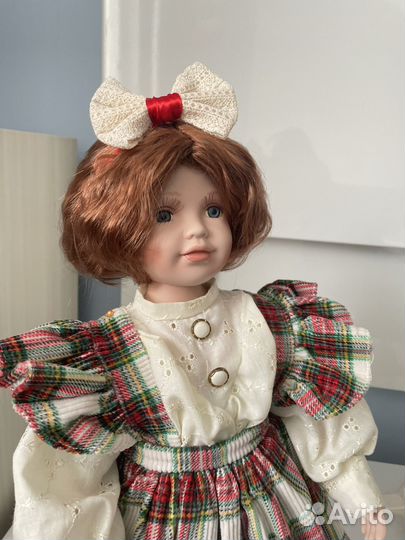 Кукла фарфоровая коллекционная большая