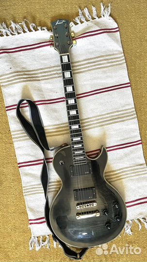 Электрогитара Invasion Les Paul