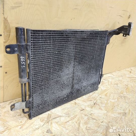 Volkswagen Tiguan 1 - Радиатор кондиционера