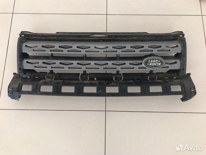 Решетка радиатора Discovery 4