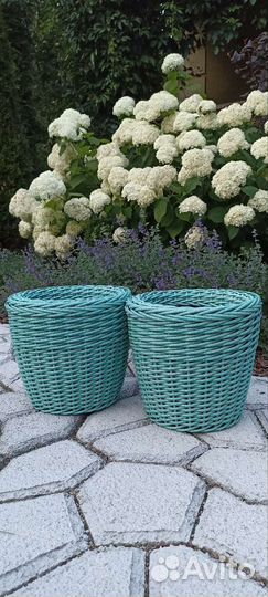 Кашпо из искусственного ротанга