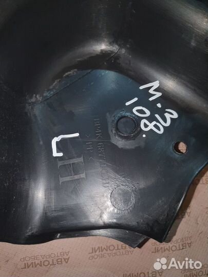 Обшивка задней стойки Mazda 3 BK Мазда