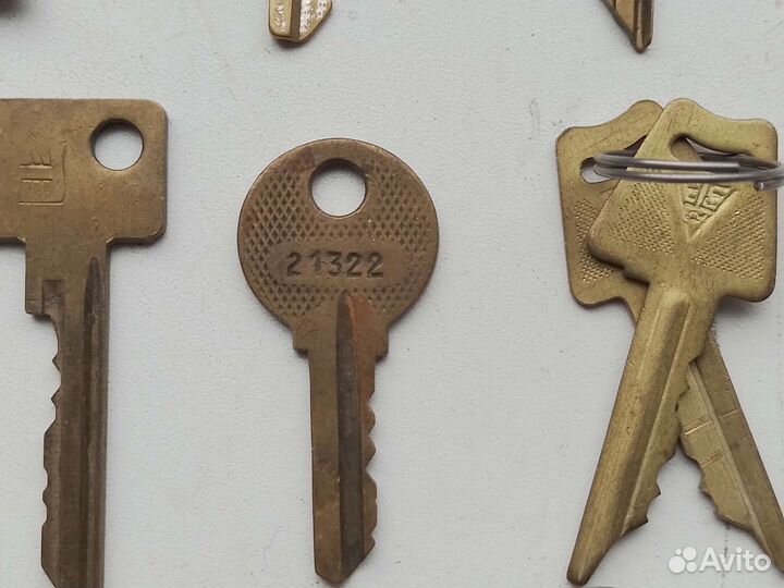 Ключи разные от замков СССР 45 шт.+ 9шт