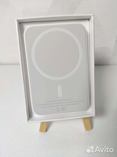 Беспроводная зарядка Apple MagSafe Battery Pack