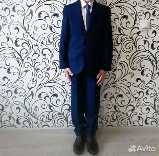 Школьный костюм