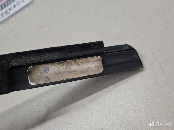 Молдинг стекла передней левой двери BMW X6 F16 2014-2020