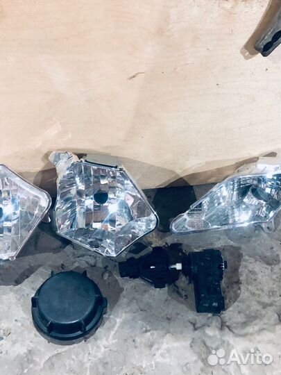 Запчасти для фары mitsubishi outlander 3