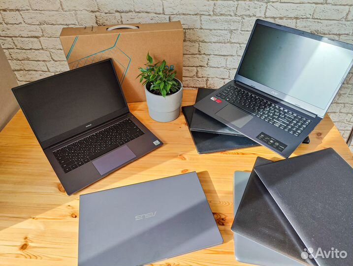 Новый ноутбук Intel Core i3/8gb/SSD 256gb