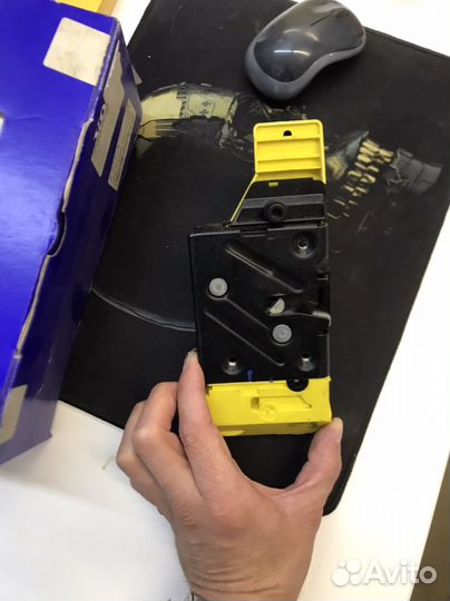 Замок задней правой двери volvo 30699757