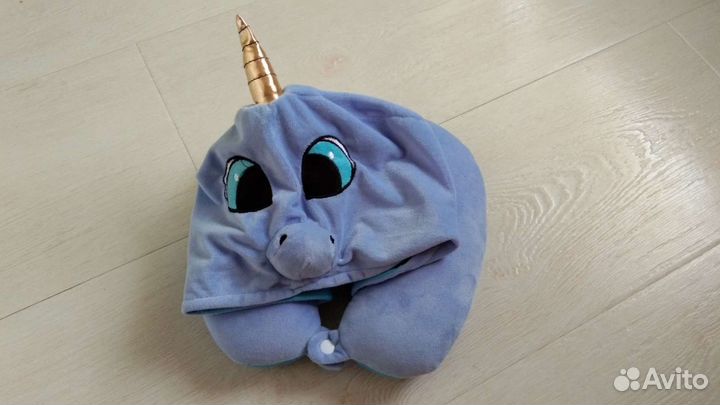 Подушка детская под шею с капюшоном - голубая