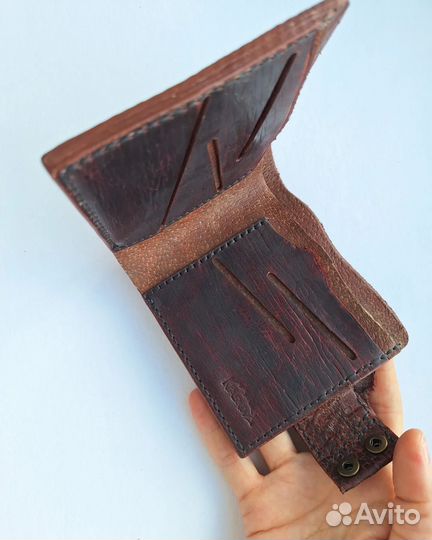 Мужское кожаное портмоне ручной работы
