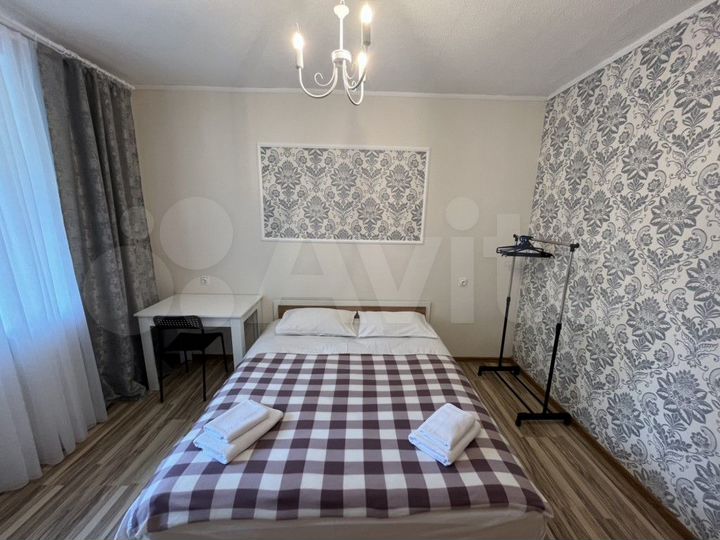 4-к. квартира, 100,4 м², 1/4 эт.