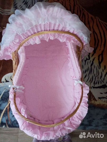 Плетёная корзина для ребёнка из ивовой лозы