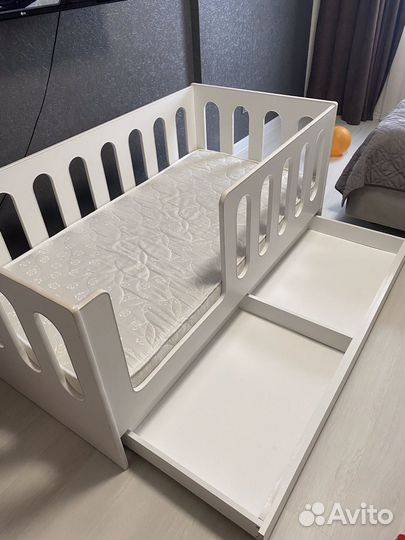 Кровать (детская