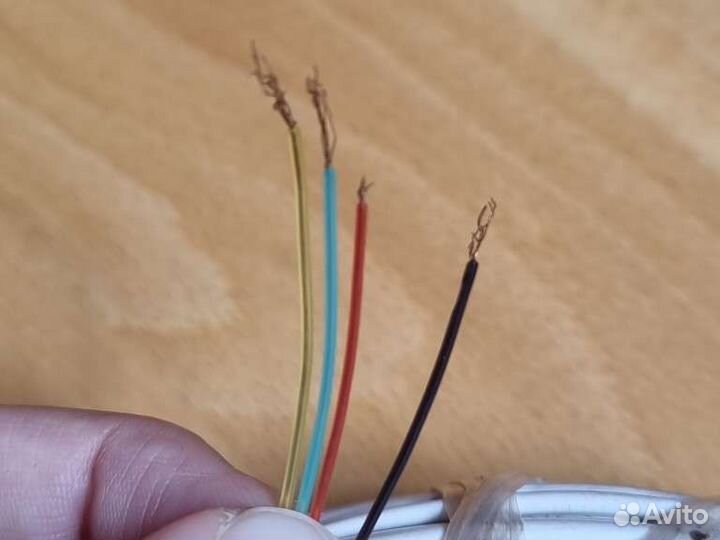 Четырехжильный сетевой кабель