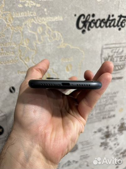 Телефон iPhone 11 128 gb
