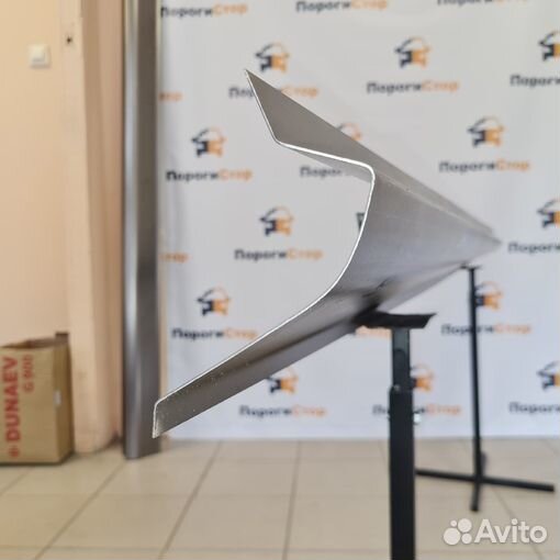 Ремонтные пороги Dodge Caravan левый