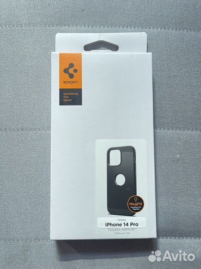 Чехол Spigen для iPhone 14 pro