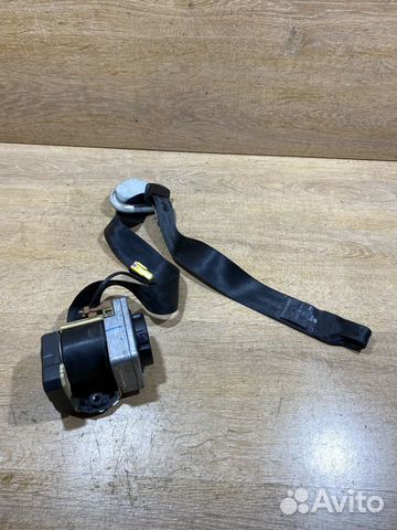 Ремень безопасности правый VW Golf 4 190989