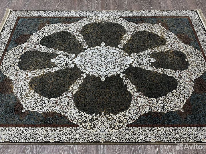 Ковер новый 1.56х2.3 Иран