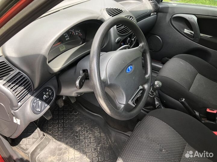 LADA Kalina 1.6 МТ, 2012, 195 700 км