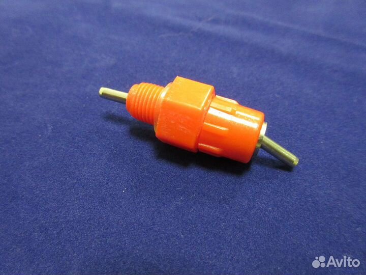 Ниппельные поилки для птиц