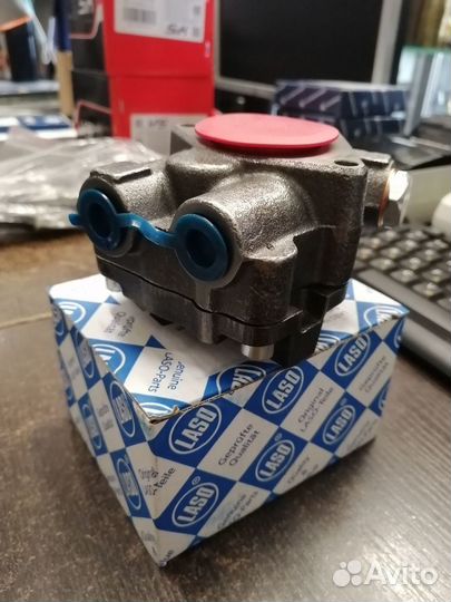 Насос топливный Volvo D13AD13BD13C аналог21476011