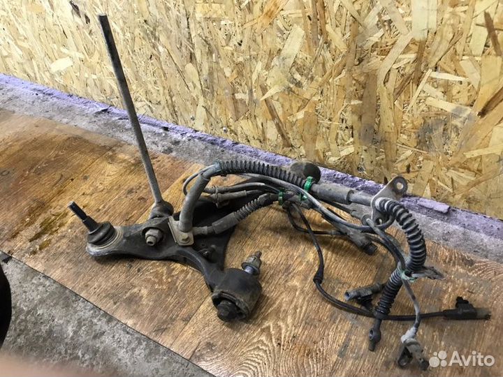 Рычаг подвески верхний передний левый Land Rover