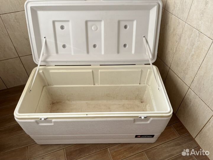 Изотермический контейнер igloo 94L