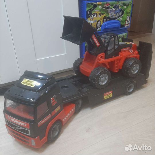 Грузовик,Трал Вольво с бульдозером