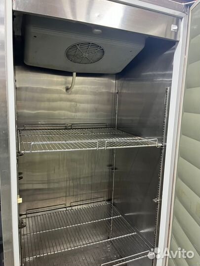 Холодильный шкаф