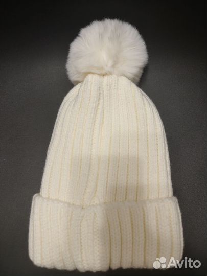 Шапки новые женская