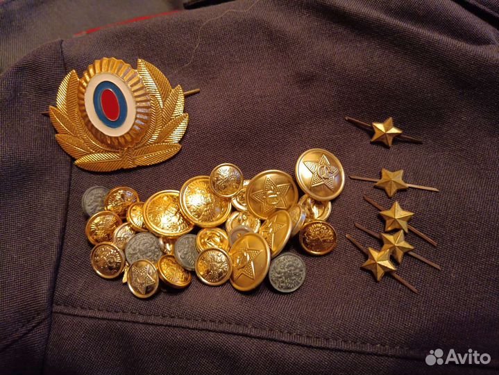 Пуговицы,шевроны,погоны