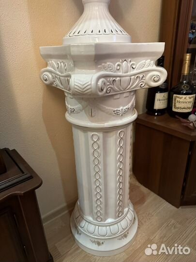 Ваза напольная с колонной