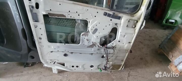 Дверь передняя левая DAF XF 105 2006