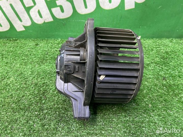 Мотор печки Kia Rio G4FC 2012