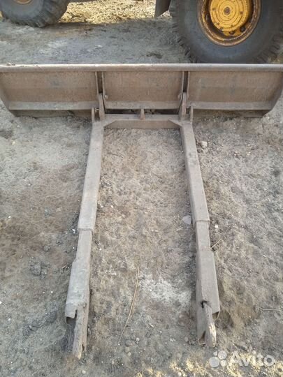 Отвал на трактор