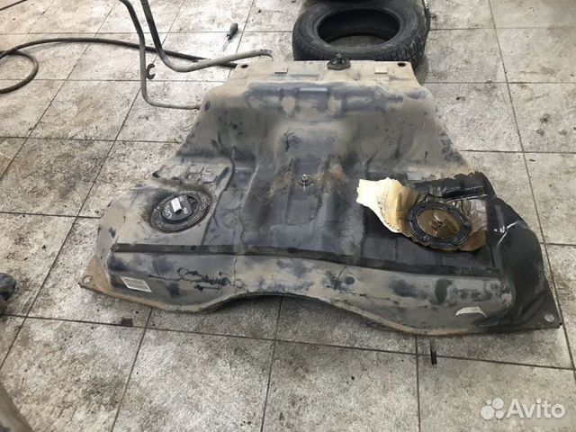 Бак топлива мерс w221. Шланг перекачки бензина в баке мерседес 211 1. Топливный бак мерседес. Топливный бак 221 68 63. Бак мерседес 221.