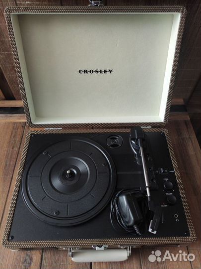 Виниловый проигрыватель Crosley Cruiser Deluxe