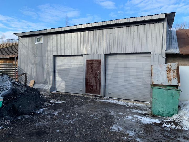 Гараж, > 30 м²