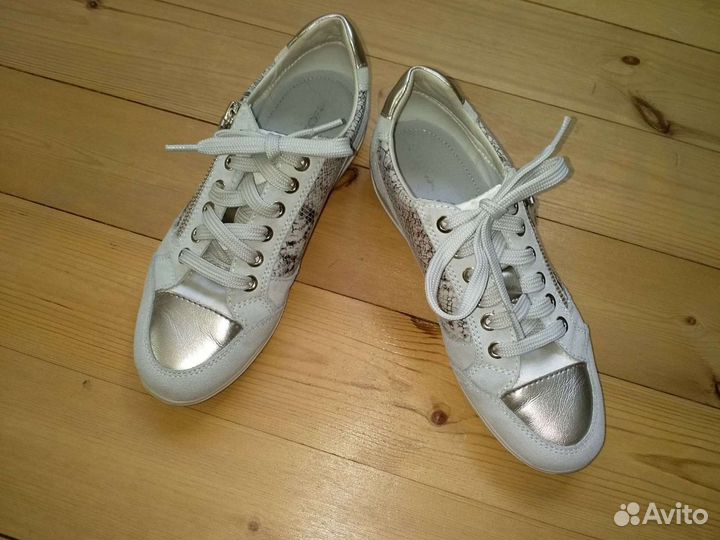 Кроссовки geox