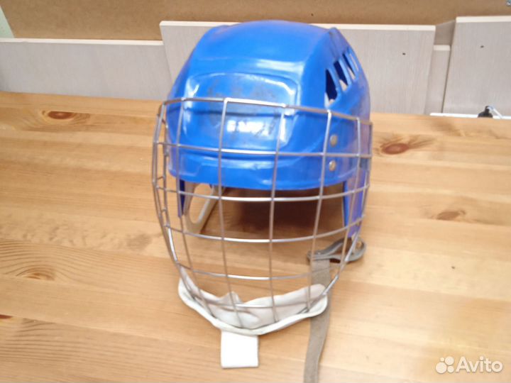 Советский хоккейный шлем