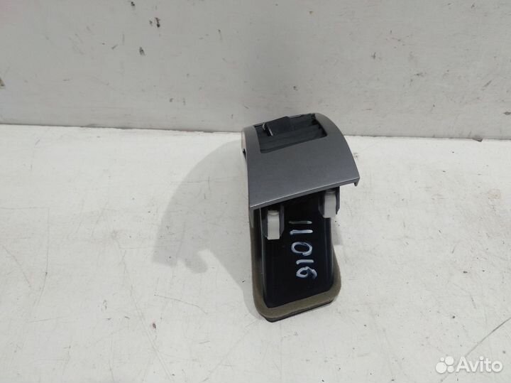 Дефлектор воздушный правый Outlander 2