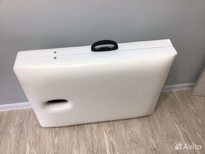 Массажный стол