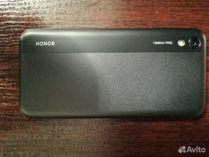 Телефон honor 8s (play)