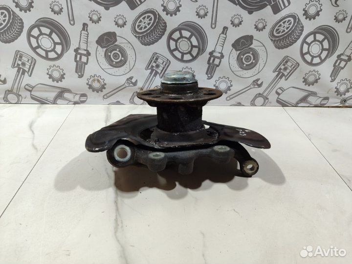 Кулак поворотный передний левый Mercedes W212