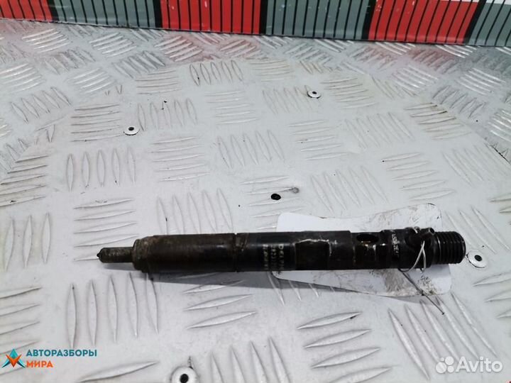 Форсунка Renault Kangoo рест. 2007 28232251