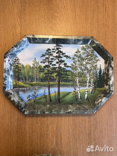 Картина из уральских самоцветов