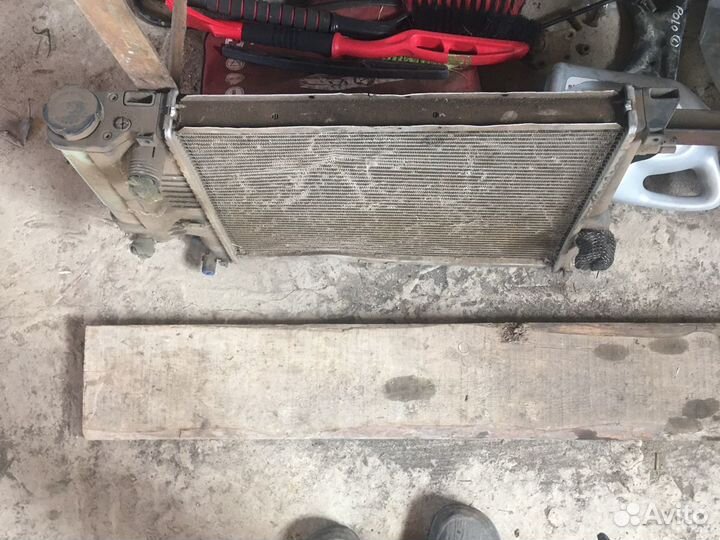 Радиатор BMW E34