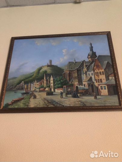 Картины, люстра,вазы